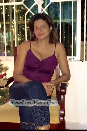152747 - Yenis Age: 50 - Colombia