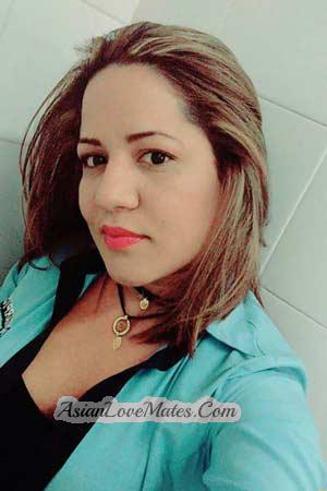 175488 - Noemy Age: 38 - Colombia