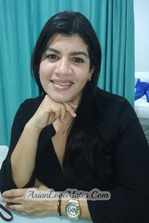 177451 - Yerlindis Age: 43 - Colombia