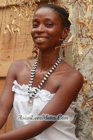 180080 - Teolinda Age: 46 - Colombia