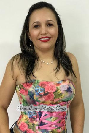 182238 - Yuri Age: 42 - Colombia