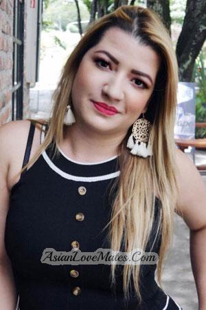 186686 - Guissela Age: 39 - Colombia