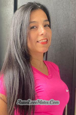 191919 - Nini Yohanna Age: 44 - Colombia