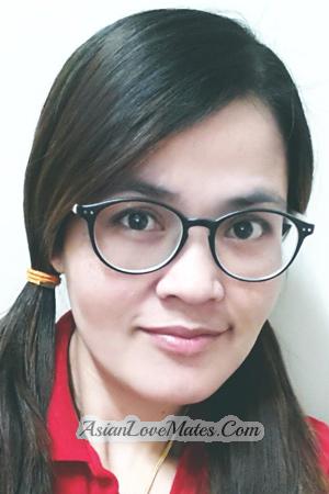 197772 - Yaowarak (Pui) Age: 43 - Thailand