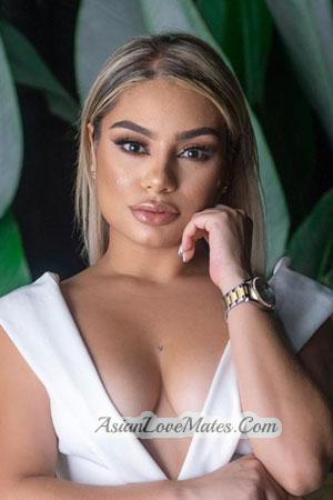 212383 - Estefany Age: 33 - Colombia