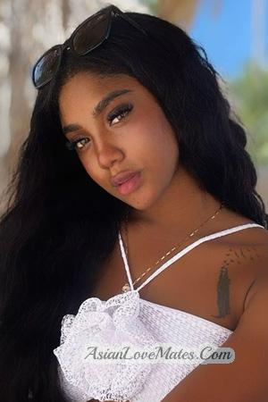 223286 - Veronica Age: 22 - Colombia