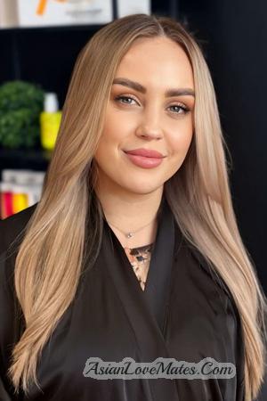 225576 - Yuliia Age: 38 - Ukraine