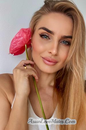 227462 - Viktoriia Age: 39 - Ukraine